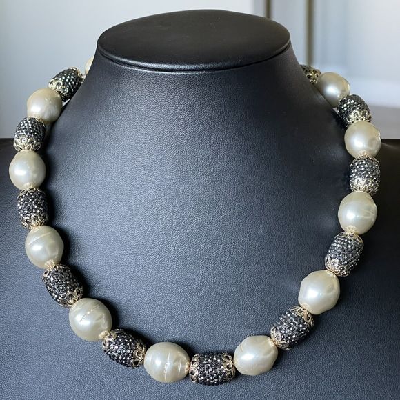 Chunky Bold Faux Pearl Pave Set Black Rhinestone Necklace Gold Tone Filigree - Picture 2 of 5